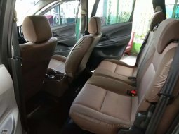 Mobil Daihatsu Xenia 2017 1.3 Manual terbaik di Jawa Tengah 6