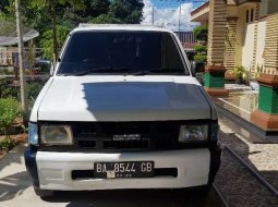 Mobil Isuzu Panther 2002 Pick Up Diesel terbaik di Sumatra Barat 2