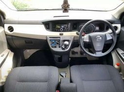 Jawa Timur, jual mobil Daihatsu Sigra R 2018 dengan harga terjangkau 5