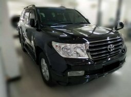 Dijual mobil bekas Toyota Land Cruiser 4WD, Jawa Timur  3