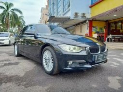 Dijual mobil BMW 3 Series 320i F30 Luxury AT 2014 di DKI Jakarta 3