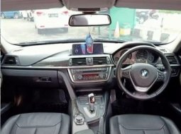 Dijual mobil BMW 3 Series 320i F30 Luxury AT 2014 di DKI Jakarta 5