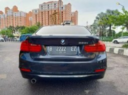 Dijual mobil BMW 3 Series 320i F30 Luxury AT 2014 di DKI Jakarta 2