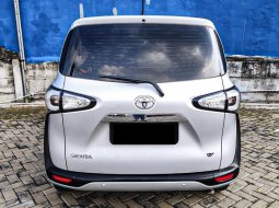 Dijual cepat mobil Toyota Sienta V 2017 di Depok 3