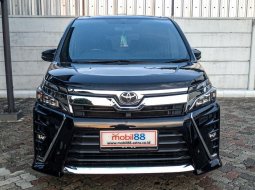 Jual Mobil Bekas Toyota Voxy 2017 di Depok 1
