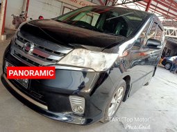 Dijual mobil Nissan Serena HWS Panoramic 2013 di Bekasi 6