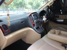 Dijual mobil bekas Hyundai H-1 XG Bensin 2010 di DKI Jakarta 4