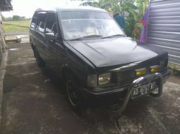 Mobil Isuzu Panther 1993 terbaik di Jawa Tengah 3