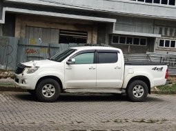 Jual Mobil Toyota Hilux D Cab 2013 Bekas di Sumatra Utara 3