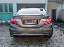 Mobil Honda Civic 2012 1.8 terbaik di Jawa Timur 1