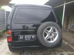 Mobil Isuzu Panther 1993 terbaik di Jawa Tengah 1
