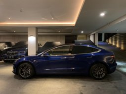 Dijual mobil Tesla Model 3 Standard Range Plus Second 2020, DKI Jakarta 9
