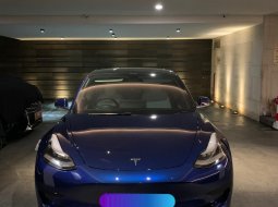 Dijual mobil Tesla Model 3 Standard Range Plus Second 2020, DKI Jakarta 5