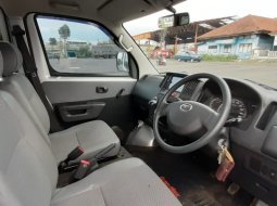 Dijual Cepat Daihatsu Gran Max Minibus D 1.5cc AC PS M/T 2017 di Kota Tasikmalaya 6