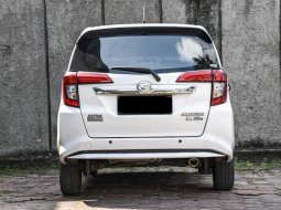 Dijual cepat mobil Daihatsu Sigra R 2016 di Depok 2