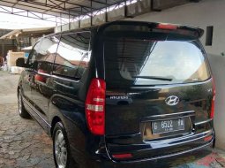 Mobil Hyundai H-1 2012 Royale terbaik di Jawa Tengah 3