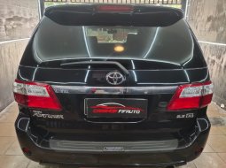 Dijual Cepat Mobil Toyota Fortuner 2.5 G Matic 2010 Hitam di DKI Jakarta 2