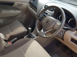 Jual Mobil Suzuki Ertiga Dreza 2017 Terawat di Bekasi 4