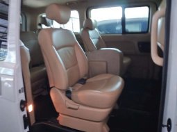 Mobil Hyundai H-1 2017 Elegance terbaik di DKI Jakarta 5