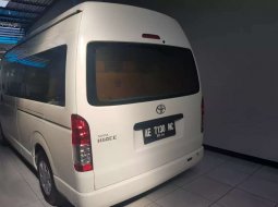 Jawa Timur, jual mobil Toyota Hiace High Grade Commuter 2019 dengan harga terjangkau 7