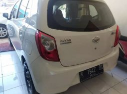 Dijual cepat mobil Daihatsu Ayla M 2014, Jawa Timur 3
