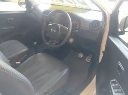 Dijual cepat mobil Daihatsu Ayla M 2014, Jawa Timur 2