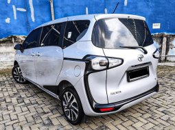 Dijual cepat mobil Toyota Sienta V 2017 di DKI Jakarta 4