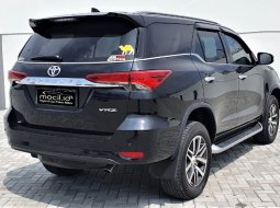 Jual Mobil Bekas Toyota Fortuner VRZ 2018 di DKI Jakarta 6