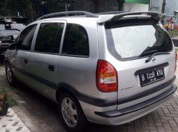 Mobil Chevrolet Zafira 2001 CD terbaik di Jawa Barat 6