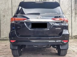 Dijual Cepat Toyota Fortuner VRZ 2017 di DKI Jakarta 3