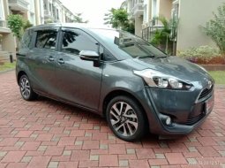 Dijual Cepat Mobil Toyota Sienta V 2017 Istimewa di Tangerang 2