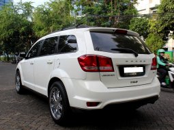 Jual mobil Dodge Journey SXT Platinum 2012 Putih murah di DKI Jakarta 4