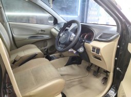 Jual mobil bekas Daihatsu Xenia M STD 2014 di DKI Jakarta 4