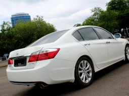 Dijual cepat mobil Honda Accord 2.4 VTi-L 2015 di DKI Jakarta 7