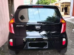 Mobil Kia Picanto 2013 SE terbaik di Jawa Timur 9