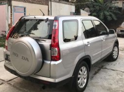 Mobil Honda CR-V 2006 2.0 terbaik di DKI Jakarta 4