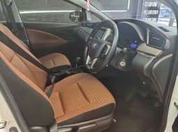 Dijual cepat Toyota Kijang Innova 2.4 G diesel Matic 2017 Putih, DKI Jakarta 7