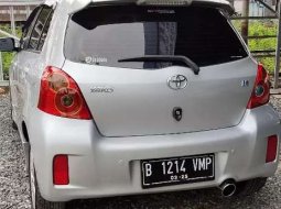 Kalimantan Selatan, Toyota Yaris E 2012 kondisi terawat 4