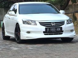 Jual mobil Honda Accord VTi-L 2011 bekas, DKI Jakarta 4