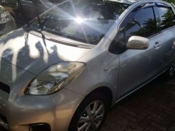 Mobil Toyota Yaris 2013 E dijual, Jawa Tengah 4