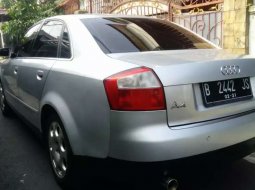Mobil Audi A4 2004 terbaik di DKI Jakarta 6