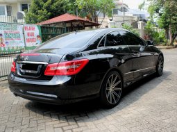 Dijual Mobil Mercedes-Benz E-Class E250 2013 Coupe Hitam di DKI Jakarta 6