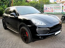 Dijual cepat mobil Porsche Cayenne 3.6 AT 2012 Hitam, DKI Jakarta 11