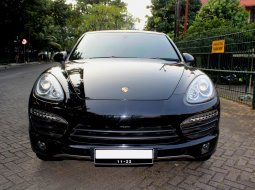 Dijual cepat mobil Porsche Cayenne 3.6 AT 2012 Hitam, DKI Jakarta 9