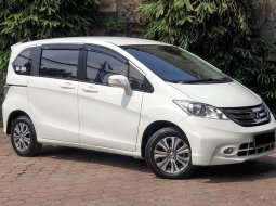 Dijual cepat mobil Honda Freed E 2015 di DKI Jakarta 1