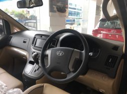 Dijual mobil Hyundai H-1 Elegance 2019 terbaik di DKI Jakarta 1