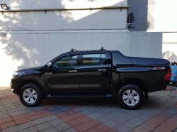 Mobil Toyota Hilux 2017 V dijual, Jawa Timur 5