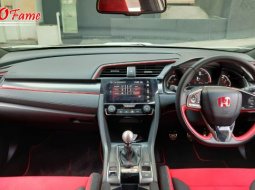Dijual cepat mobil Honda Civic Type R FK8 2.0 Turbo 2018 di DKI Jakarta 7