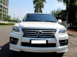 Dijual Cepat Mobil Lexus LX 570 2012 Putih di DKI Jakarta 10