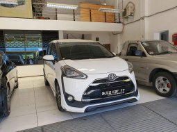 Jual Mobil Bekas Toyota Sienta Q 2016 di Jawa Timur 2